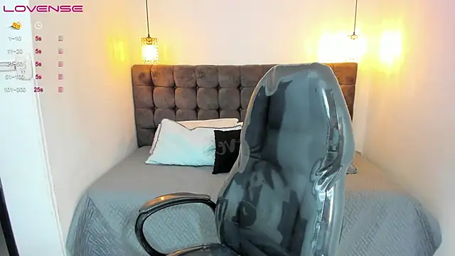 Tommy18   online show from 03-19-25, 04:57