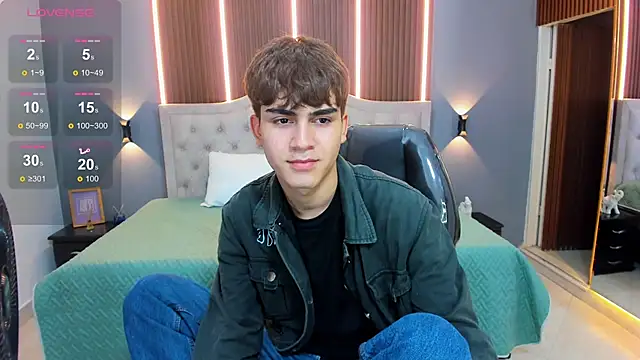 Tommy18   online show from 09-11-25, 03:39