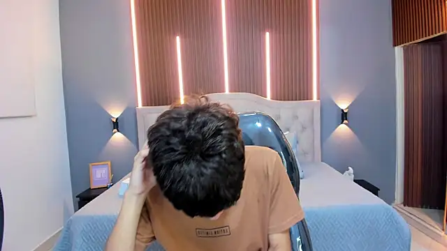 Tommy18   online show from 09-20-25, 03:29