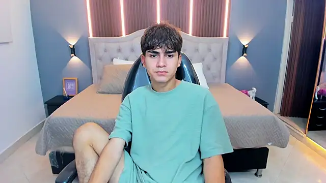 Tommy18   online show from 11-25-25, 03:28