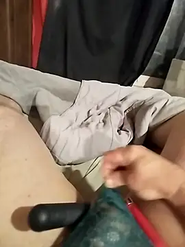 Snapshot of ludov17 chatting on 01-27-25, 11:43 ludov17 online show from 01-27-25, 11:43