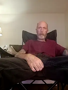 Snapshot of filthymind619 chatting on 12-20-25, 12:18 filthymind619 online show from 12-20-25, 12:18