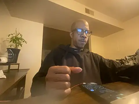 Snapshot of MrDaddyBbSnake chatting on 09-17-25, 11:28 MrDaddyBbSnake online show from 09-17-25, 11:28