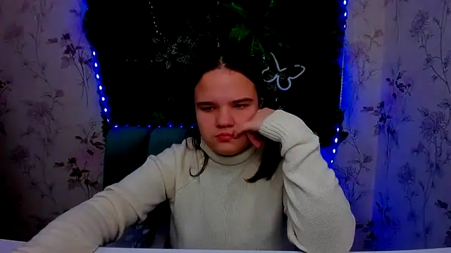 AdeleCruz online show from 01-11-25, 01:01