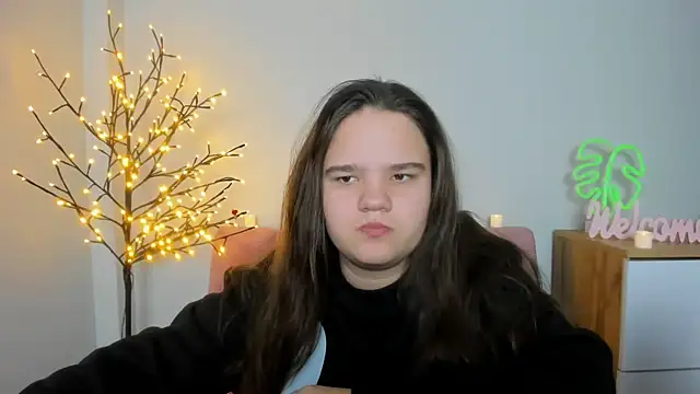 AdeleCruz online show from 02-20-25, 01:08