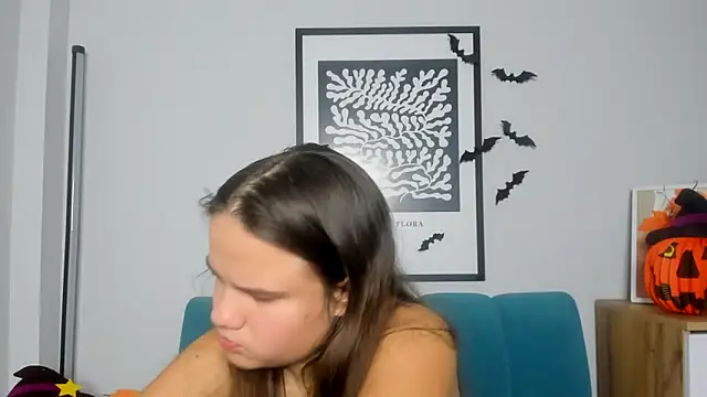 AdeleCruz online show from 10-28-25, 08:07