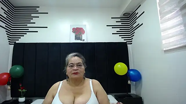 VickyBoobss online show from 10-29-25, 12:40