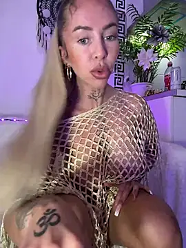 CheekyChels online show from 02-06-26, 04:10