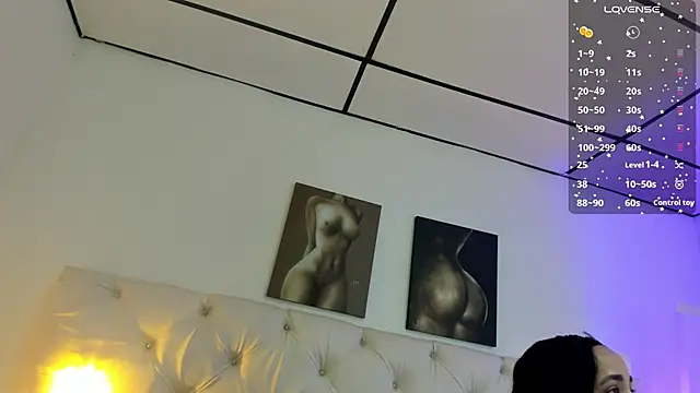 Snapshot of kathy_bakerr chatting on 10-24-25, 01:29 kathy bakerr online show from 10-24-25, 01:29