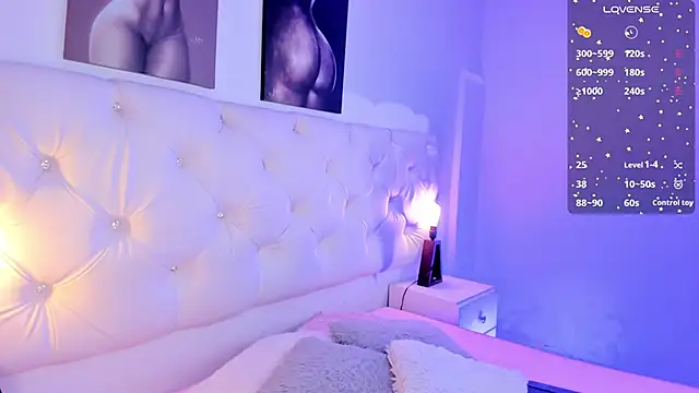 Snapshot of kathy_bakerr chatting on 10-31-25, 01:56 kathy bakerr online show from 10-31-25, 01:56