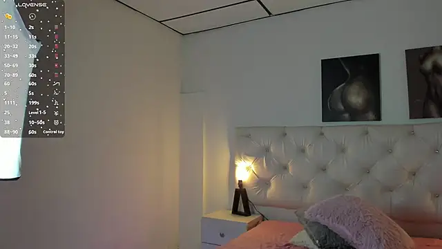 Snapshot of kathy_bakerr chatting on 11-25-25, 01:33 kathy bakerr online show from 11-25-25, 01:33