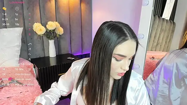 Snapshot of chelsea_bolton_ chatting on 09-12-25, 01:00 chelsea bolton online show from 09-12-25, 01:00