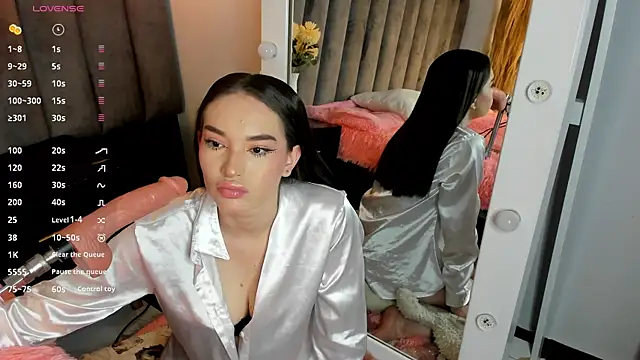 Snapshot of chelsea_bolton_ chatting on 09-30-25, 08:36 chelsea bolton online show from 09-30-25, 08:36