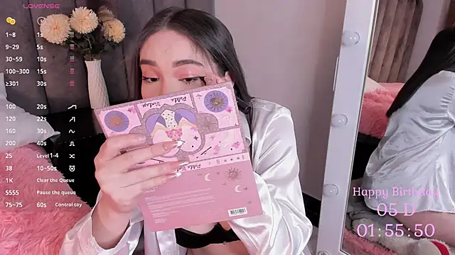 Snapshot of chelsea_bolton_ chatting on 10-08-25, 12:47 chelsea bolton online show from 10-08-25, 12:47