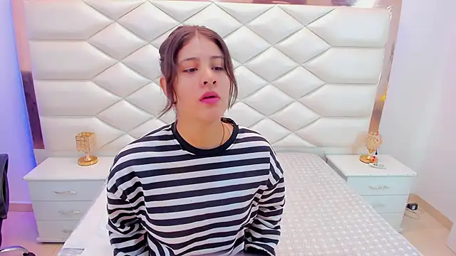 MiaQueen021 online show from 01-24-25, 12:20