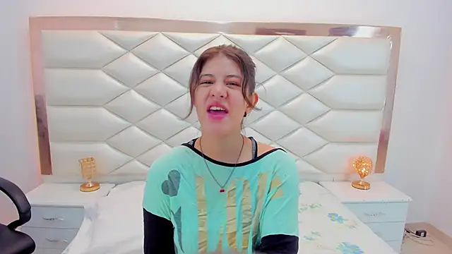 MiaQueen021 online show from 01-27-25, 12:16