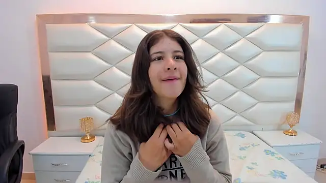 MiaQueen021 online show from 01-29-25, 12:13