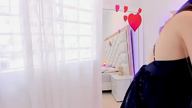 MiaQueen021 online show from 02-14-25, 03:36