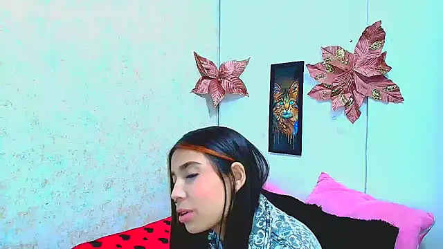 Rousse violett online show from 02-04-25, 08:17