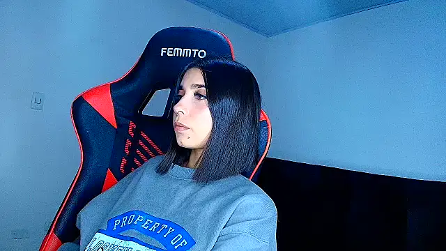 Rousse violett online show from 04-17-26, 12:46