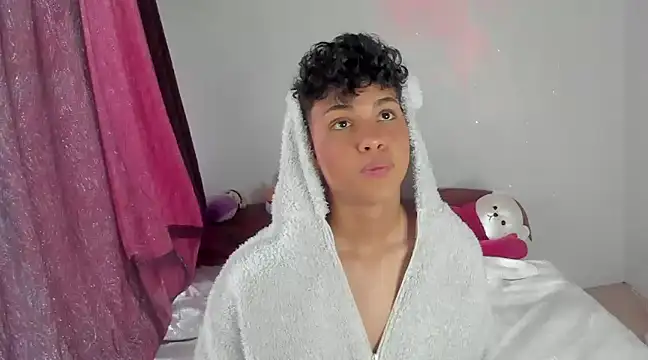 Snapshot of dani_angels__ chatting on 01-12-25, 08:57 dani angels online show from 01-12-25, 08:57