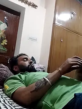 Snapshot of Rajasthani-boy chatting on 03-18-25, 04:04 Rajasthani-boy online show from 03-18-25, 04:04