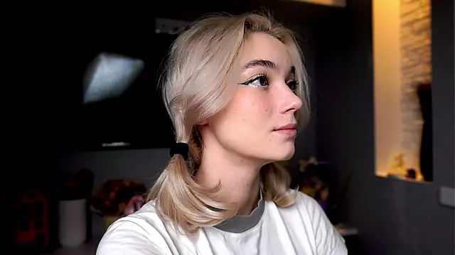 ileanacampbe online show from 01-30-25, 04:48