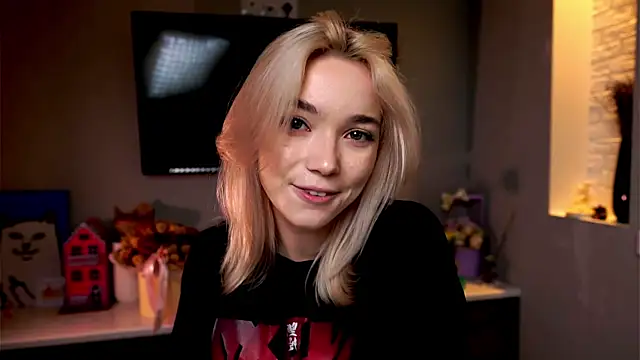 ileanacampbe online show from 02-04-25, 04:48