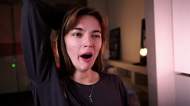 ileanacampbe online show from 10-10-25, 04:22