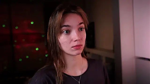 ileanacampbe online show from 10-16-25, 04:13