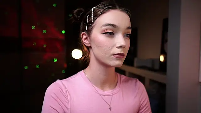 ileanacampbe online show from 11-12-25, 04:57