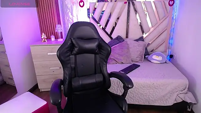 Snapshot of NyxAndria_1 chatting on 03-01-26, 02:24 NyxAndria 1 online show from 03-01-26, 02:24