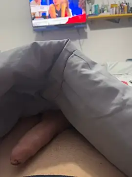 lucarioos06 online show from 01-13-25, 03:26