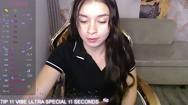 Snapshot of Sarita_v_ chatting on 01-18-25, 12:57 Sarita v online show from 01-18-25, 12:57