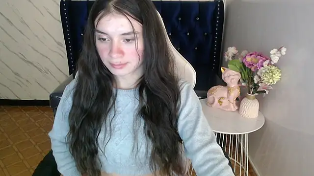 Snapshot of Sarita_v_ chatting on 03-05-25, 12:44 Sarita v online show from 03-05-25, 12:44