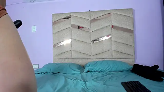 RubiSharqui  online show from 03-04-25, 12:22