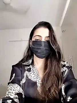 Snapshot of Priyanka998 chatting on 02-02-25, 08:19 Priyanka998 online show from 02-02-25, 08:19