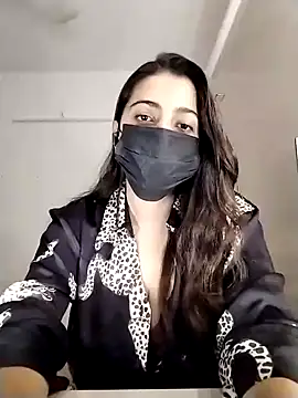 Snapshot of Priyanka998 chatting on 02-03-25, 08:24 Priyanka998 online show from 02-03-25, 08:24