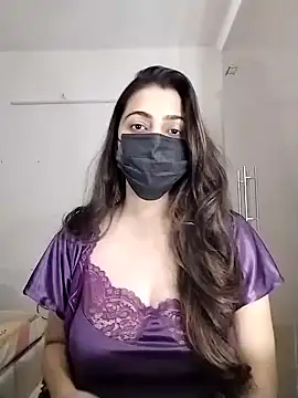 Snapshot of Priyanka998 chatting on 02-09-25, 07:30 Priyanka998 online show from 02-09-25, 07:30