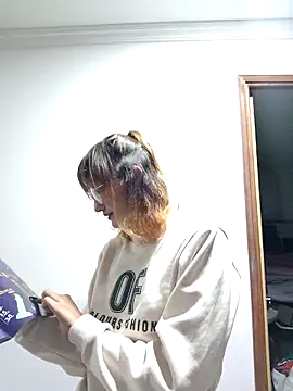 SussanHottye1  online show from 03-19-25, 10:00