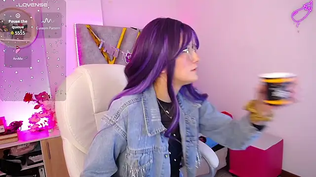 SussanHottye1  online show from 12-19-25, 11:17