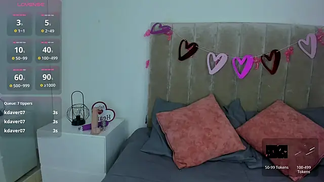 Dahlia Rousse online show from 02-22-25, 07:47