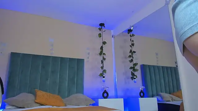 Dahlia Rousse online show from 04-03-26, 11:08