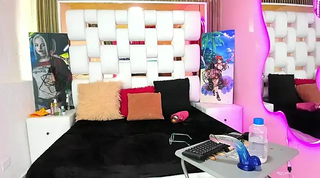 SolEvanss online show from 02-05-25, 04:36