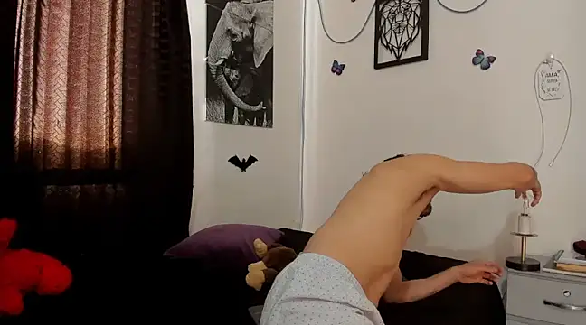 Snapshot of maxi_styles chatting on 01-16-25, 07:41 maxi styles online show from 01-16-25, 07:41