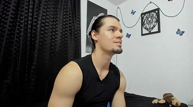 Snapshot of maxi_styles chatting on 01-25-25, 04:13 maxi styles online show from 01-25-25, 04:13