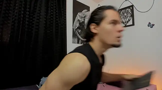 Snapshot of maxi_styles chatting on 02-17-25, 08:36 maxi styles online show from 02-17-25, 08:36