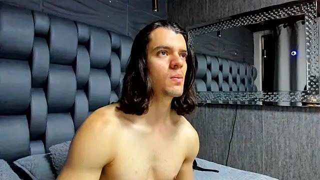 Snapshot of maxi_styles chatting on 03-04-26, 11:38 maxi styles online show from 03-04-26, 11:38