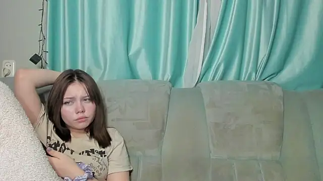 Snapshot of honey_love_honeyy chatting on 01-25-25, 06:13 honey love honeyy online show from 01-25-25, 06:13