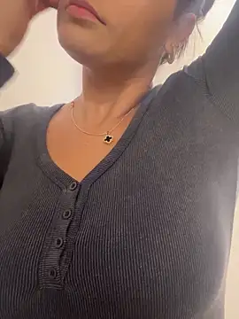 AlynAllen online show from 11-16-25, 01:06